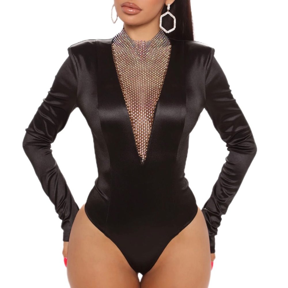 NWT Fashion Nova “Dazzle The Night Rhinestone Bodysuit” - Black. Size XL